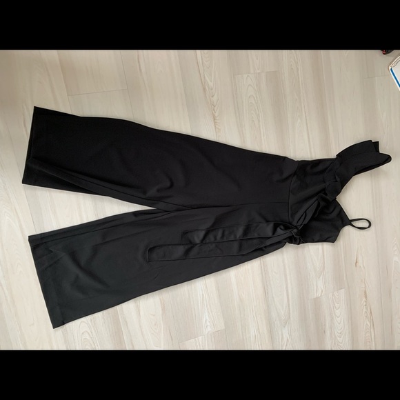 Unique and Classic jumpsuit with side slits - Picture 10 of 10